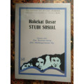 Hakekat Dasar Studi Sosial